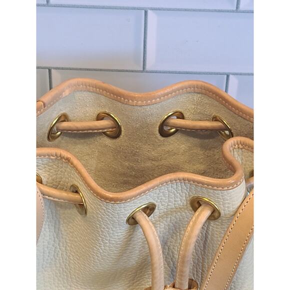 Dooney & Bourke Adjustable Mini Crossbody Bucket Bag Cream Pebbled Leather USA - Picture 7 of 16